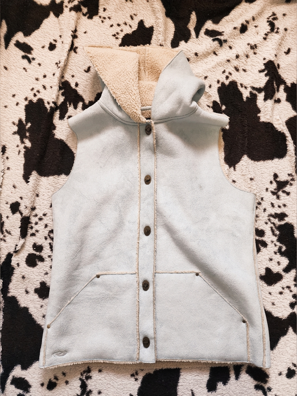 "ROPER" WOMEN'S SHEARLING HOODED VEST - BABY BLUE
